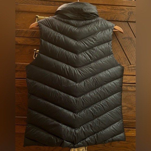 Patagonia Women’s Down Puffer Vest Jacket Black Diagonal Full Zip Size Medium - Picture 2 of 11